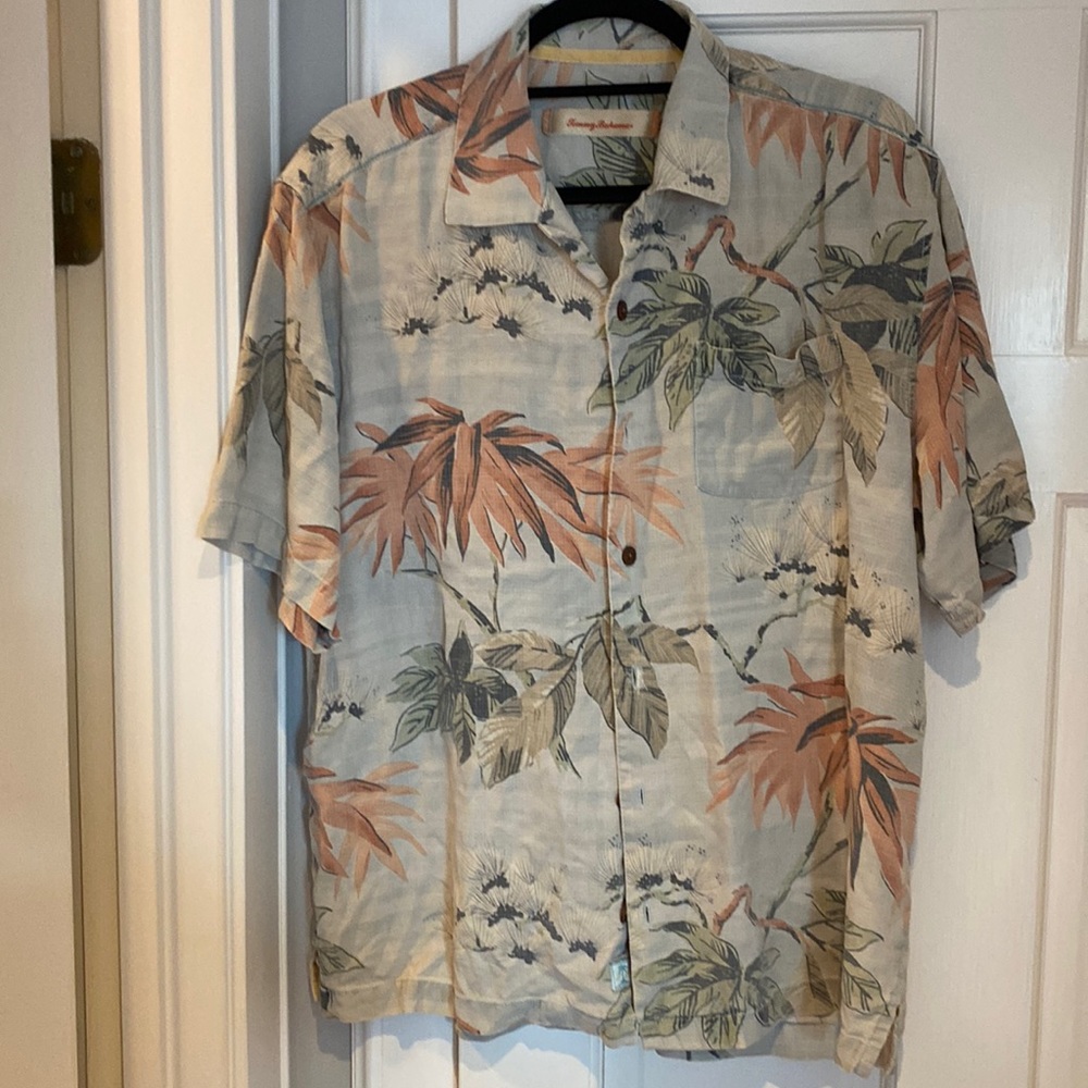 Tommy Bahamas m button up silk